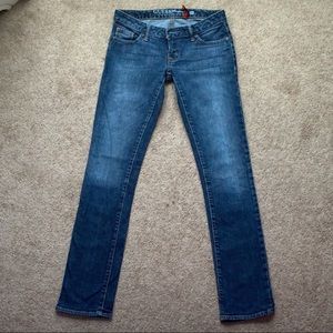 Brand: GUESS, Size: 24